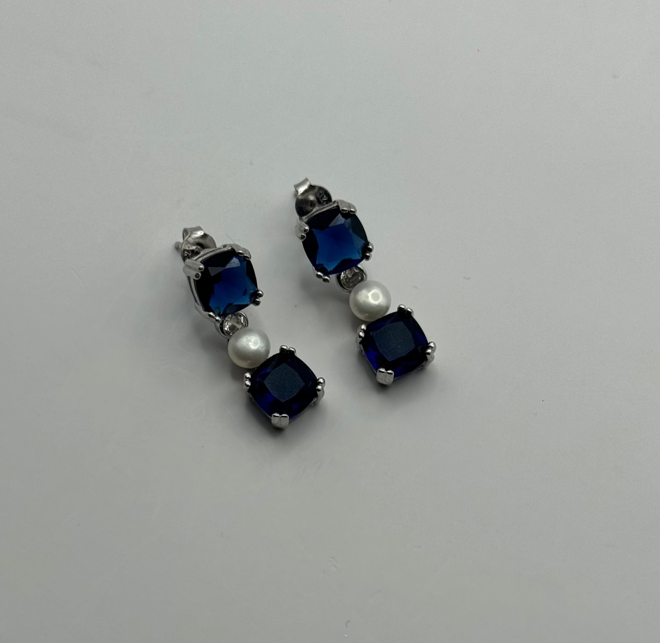 ARETE ZIRCONIA DOBLE